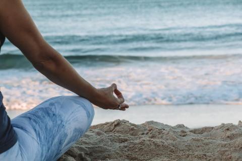 Tantric Massage on Kophangan: Meditation time on the beach